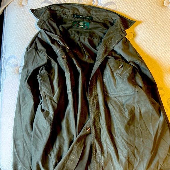 Orvis, made in Hong Kong, almost like a safari style type of shirt - Picture 1 of 2
